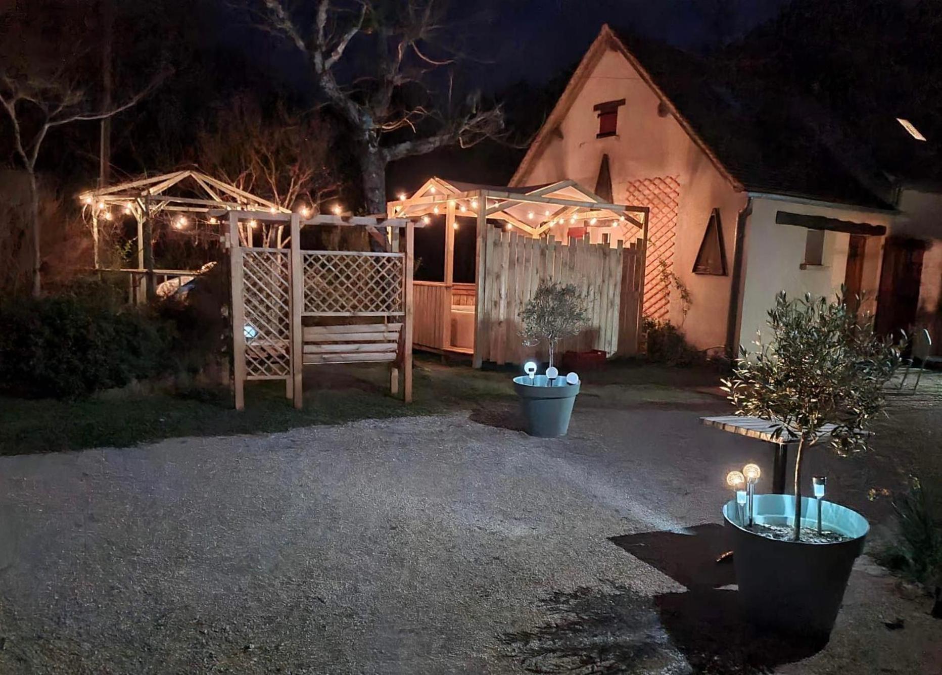 Le Domaine De La Claire Fontaine Gites -Chambres D'Hotes Montvalent Buitenkant foto